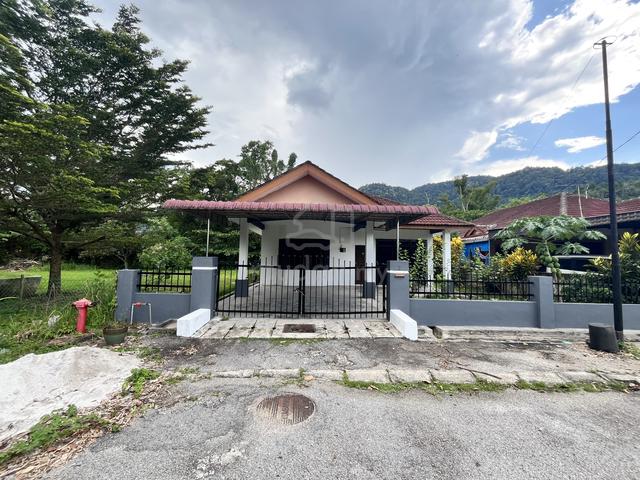 Corner Lot Banglo Setingkat Taman Chepor Sentosa Ipoh 1