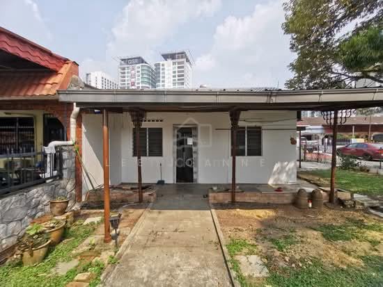 1 Storey Semi D with big land in section 14 Petaling Jaya 1