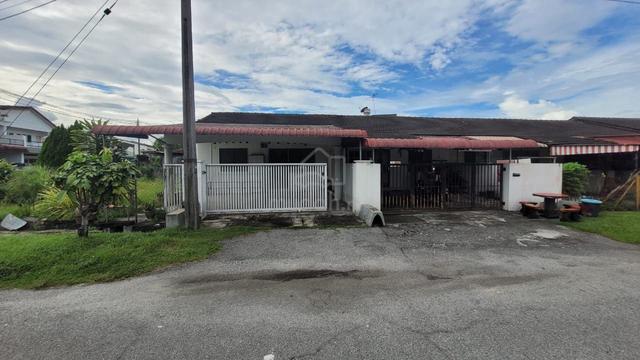 Gunung Rapat Taman Hillview 1 Storey Corner House For Sale / Freehold 1