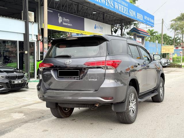 2017 Toyota FORTUNER 2.4 VRZ 2GD-FTV (A) - 4