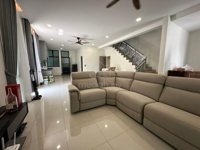 senadi hills bukit indah double storey endlot fully renovated 1