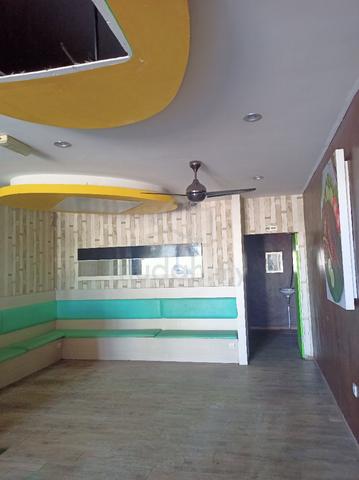 Shoplot to rent ( Ground floor) 4