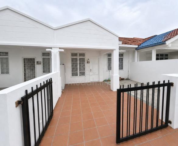[Non bumi+Repaint] Pinggiran Cyber, Opp Hospital Cyberjaya, 20x70 hse 1