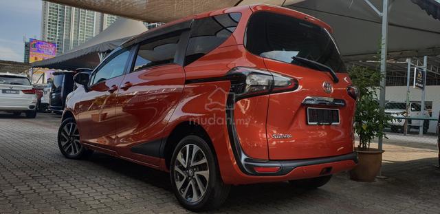 Toyota SIENTA 1.5 V 2xPower Door Service by Toyota - 2