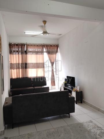 Dahlia Court Apartment (Salak Tinggi) 1