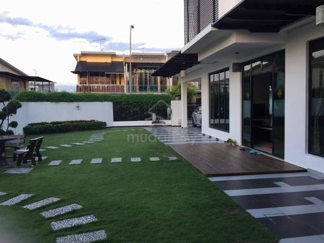 2 Storey Cluster @ Austin Residence/ Tmn Mount Austin/ Corner Lot 1
