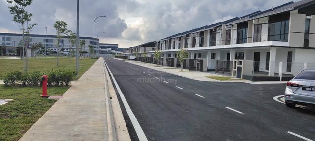 [BRAND NEW / FACING GARDEN] End Lot (32x75) Bandar Bukit Raja 2 1