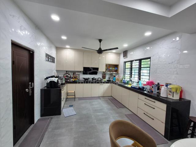 Putra Heights CORNER 1