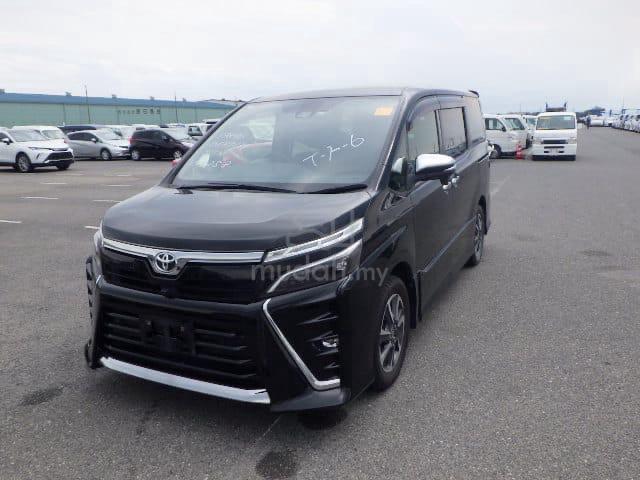 FULL LOAN 2021 Toyota VOXY 2.0 ZS KIRAMEKI III (A) - 2