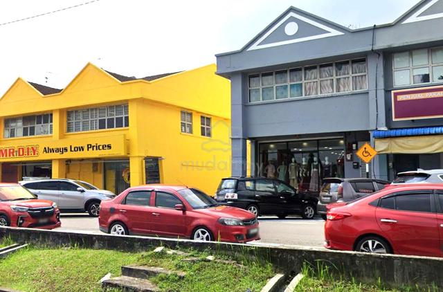 Taman Universiti @ Ground Floor Shop For Rent 1
