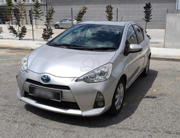 2013 Toyota PRIUS C 1.5 (A)F/S TOYOTA 1 OWNER ONLY - 4
