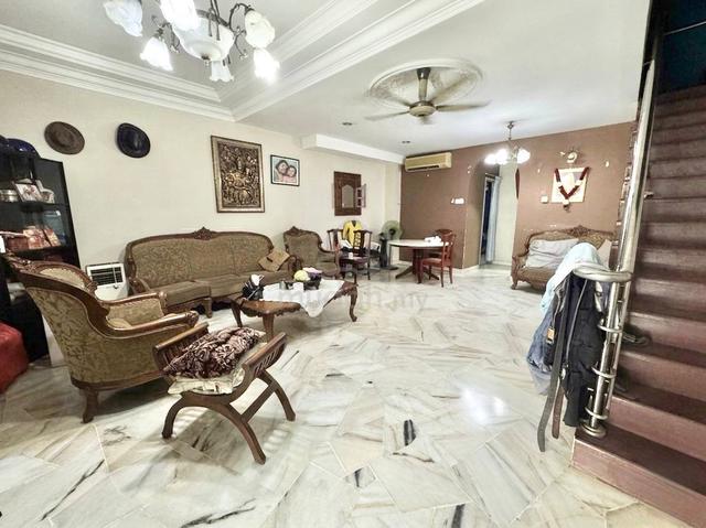 NON BUMI LOT ✅ 2 Storey Terrace Taman Saujana Puchong 1
