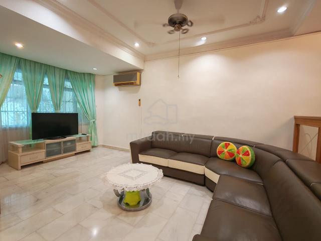 FOR RENT ‼️ Town Area Double Storey @ Jalan Kelabu, Johor Bahru, Johor 1