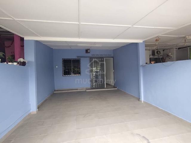 Double Storey House For Rent!!! 1