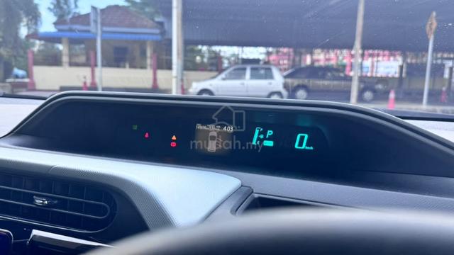 2012 Toyota PRIUS C 1.5 (HYBRID) (A) - 5