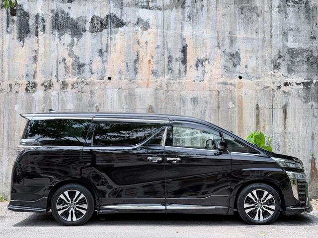 Toyota VELLFIRE 2.5 ZG (A) REGISTERED YEAR 2022 - 3