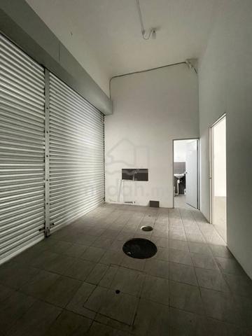 BATU KAWA GROUND FLOOR SHOPLIT FOr RENT /PINES SQUARE/MJC 1