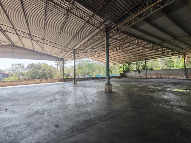 Facing Mainroad Agriculture Land With Building and Office For Sale 1
