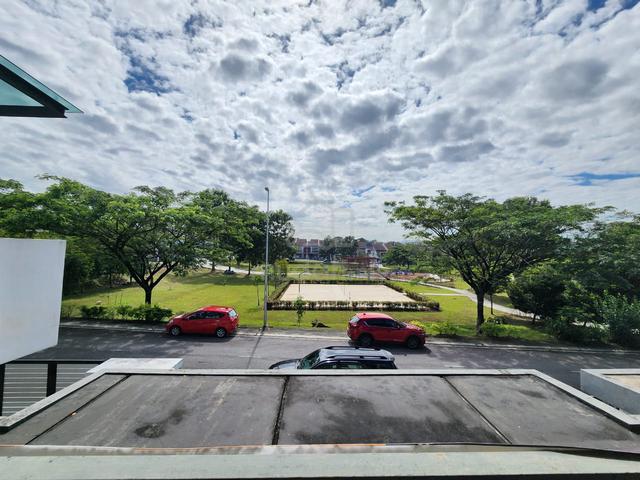 Freehold, facing garden, club house facility, gated guarded, 22x80sqft 2