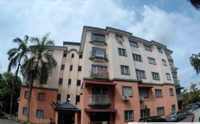 Sri Putra Apartment @ Sungai Buloh 1