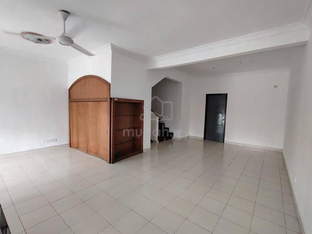 Mount austin double storey/ jalan mutiara emas 3/ full loan/ low depo 1