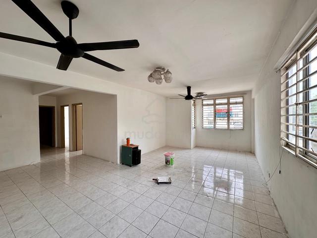 Apartment Taman Topaz 1