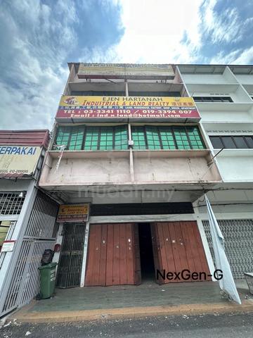 EYES CATCHING 👀Persiaran Sultan Ibraham Klang 3 Storey Shoplot 22x75 1