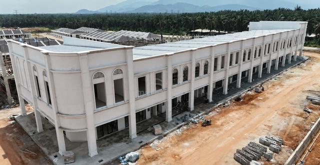 AERA Business Centre Sungai Lalang | 2 Storey Shoplot For Rent 1