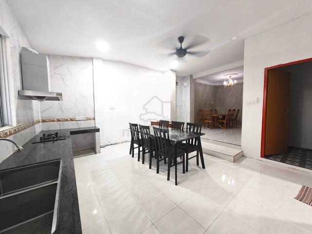 5Beds 4Baths House For Sale 1