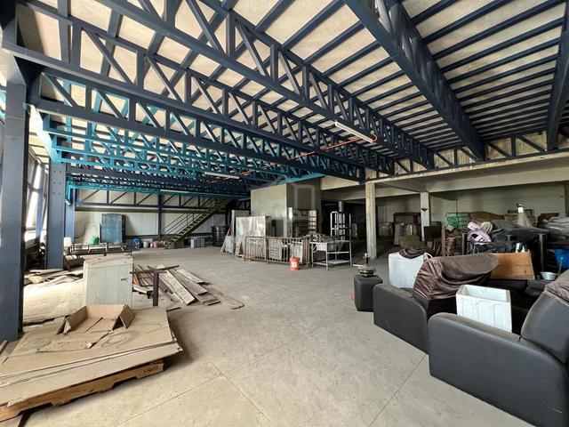 Corner 3 Floor Factory Warehouse with 3 Storey Office Mergong For Sale 1