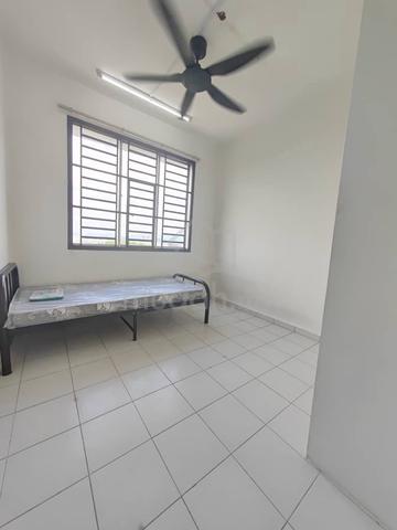 #890 Bilik Sewa Villa G.Patah|Guarded|Parking|Fully Furnished 3
