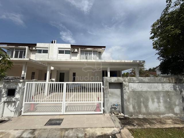 CORNER LOT Double Storey Semi D Amberley, Kota Emerald, Rawang 1