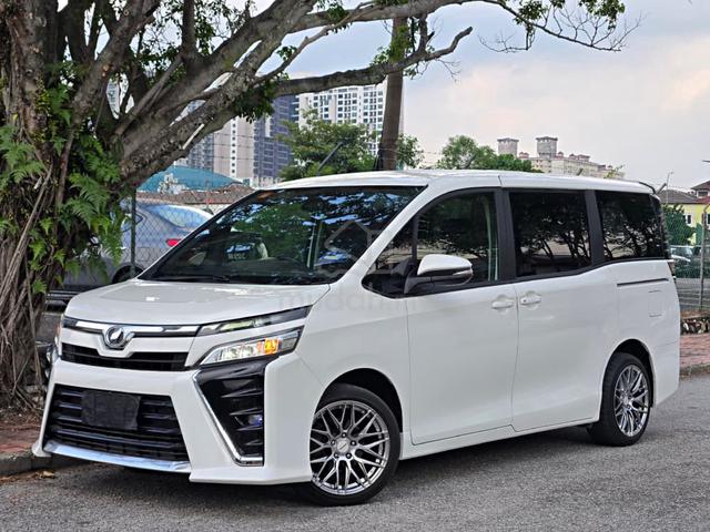 2019 Toyota VOXY 2.0 X 8SEATER ANDROID FACELIFT - 2