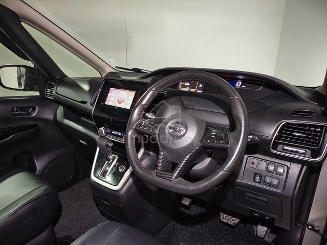 2018 Nissan Serena 2.0 Premium 5-Years Warranty - 4