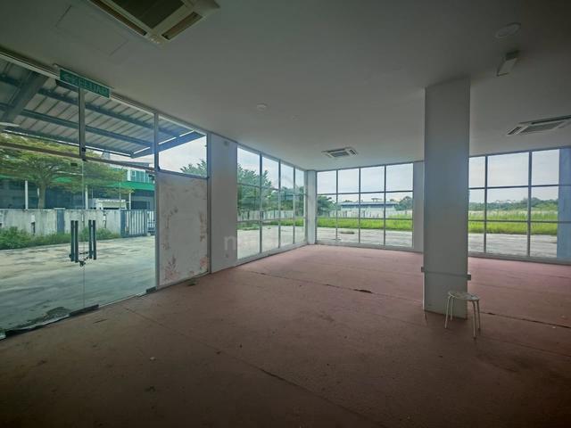 Lekas industrial park, Semenyih, Corner Semi d factory with lift 1