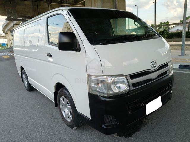 2011 Toyota Hiace 2.5 (M) Panel Van Diesel Engine - 1