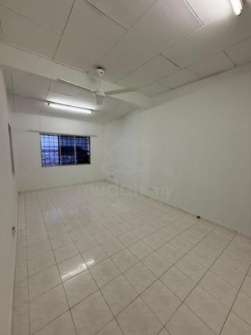 Cheap💥 Deal@ GOOD COONDITION Single Storey!! 💛FOR RENT CORNER 1