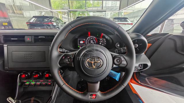 2023 Toyota GR86 2.4 RZ 10th Anniversary 20 KM onl - 4
