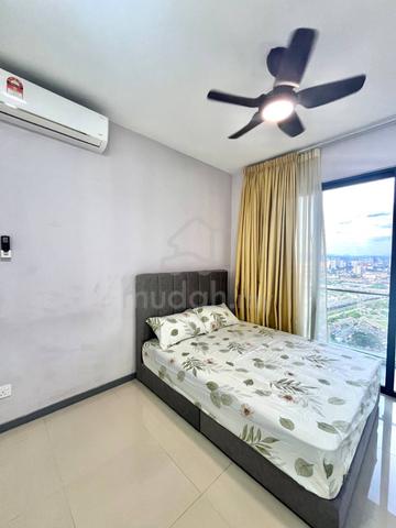 Medium Room for rent near Segambut 10 mins to Mont Kiara 1