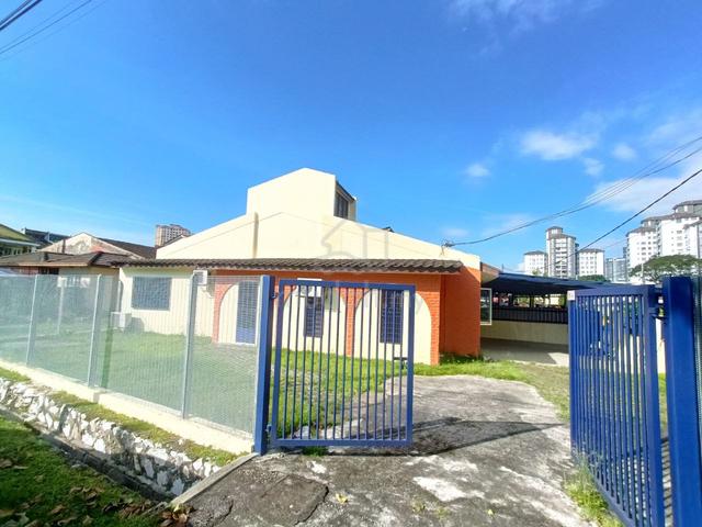 REFURBISHED 💥 CORNER LOT Single Storey Terrace Taman Ampang Jaya 1