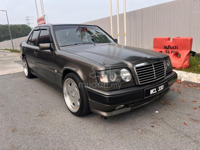 1995 Mercedes Benz E-CLASS 2.0 200 CLASSIC (CBU) - 1