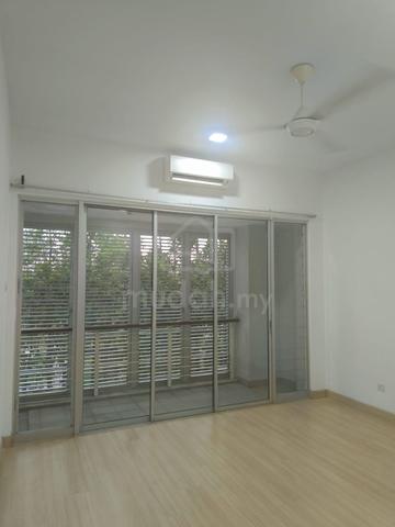 Freehold, Double Storey Terrace, Shah Alam, Selangor. 1