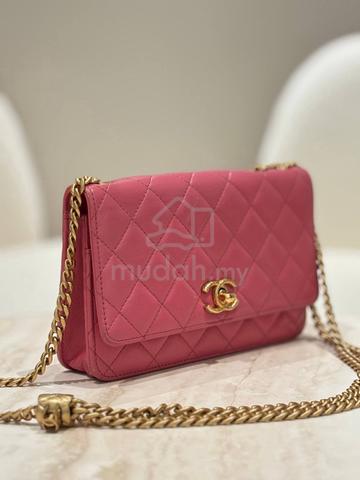 Chanel Pillow Crush Wallet On Chain Microchip - photo 2 of 4