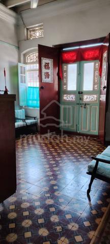 Georgetown 2-Sty Prewar Shophouse 4-Bedrooms Well Kept 1500sf Freehold 1