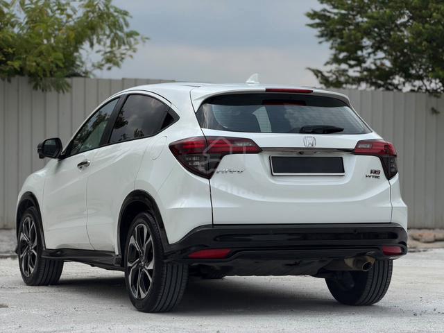 46k KM ⭐FULL SERVICE RECORD⭐2019 Honda HR-V 1.8 RS - 4