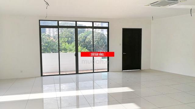 UL Residence 4.5 Storey Townhouse At Air Itam Freehold Corner Unit 1