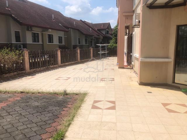 Near Alamanda Shopping - Landed Corner 2.5Storey Superlink Presint 16 5