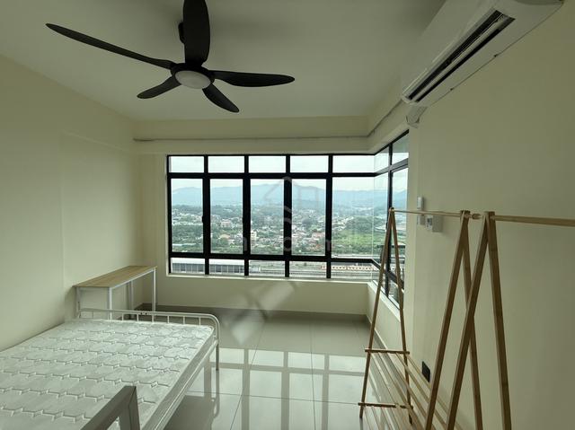 Master Room Besar di One Damansara Condo, Damansara Damai 1