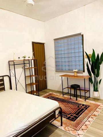*Lo Depo* Master Room CIQ Taman pelangi abad sentosa johor bahru 1