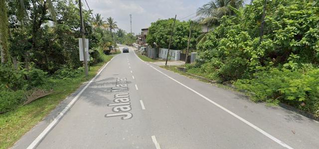 Tanah Lot Bungalow Kampung Sg Choh ( Jalan Mawar Main Road) 1